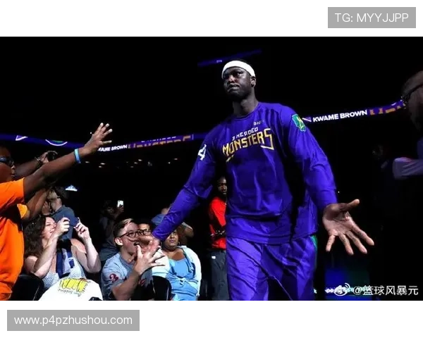 夸梅建议布朗尼学习基德技巧先适应三分再练习突破能力